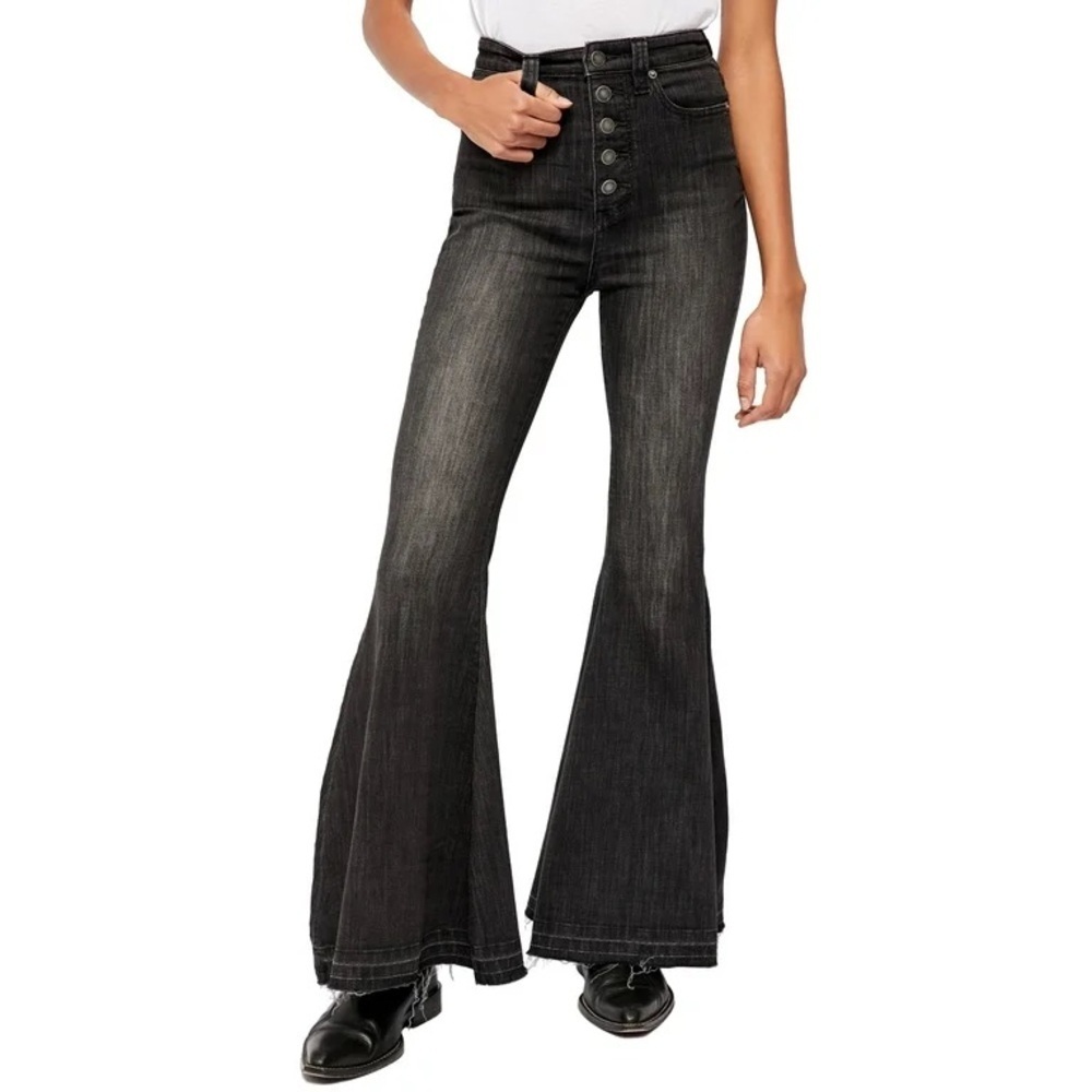 Free People Irreplaceable Flare Jeans – Black – Size 37